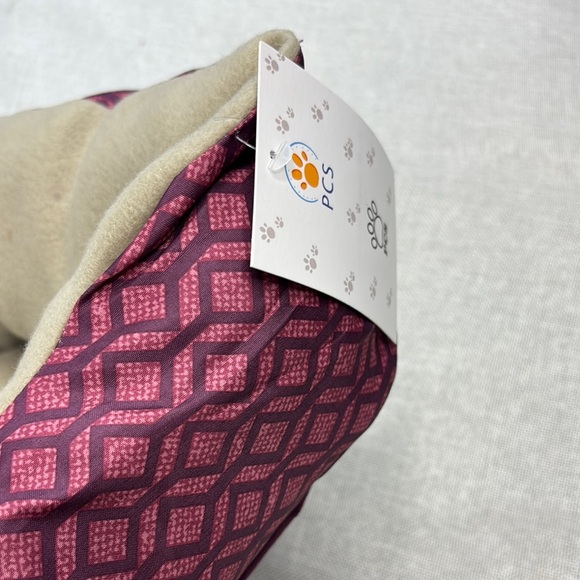 Cozy Tan and Pink Pet Small Bed - Picture 4 of 12